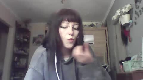 Lia online show from 05-20-26, 07:25
