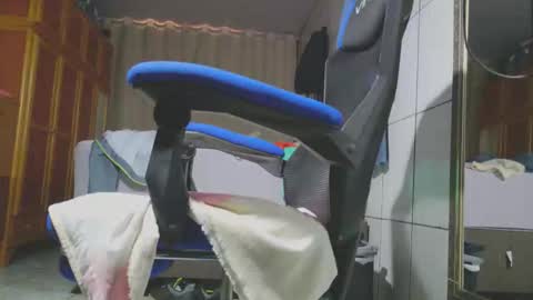 Snapshot of elcimar53 chatting on 03-15-26, 03:18 Elcimar online show from 03-15-26, 03:18