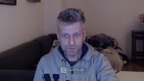 Snapshot of elculiador2207 chatting on 12-03-24, 11:35 Timm online show from 12-03-24, 11:35