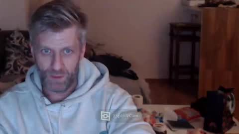 Snapshot of elculiador2207 chatting on 01-15-25, 11:40 Timm online show from 01-15-25, 11:40