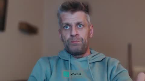 Snapshot of elculiador2207 chatting on 09-25-25, 10:13 Timm online show from 09-25-25, 10:13