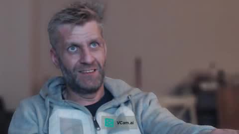 Snapshot of elculiador2207 chatting on 10-03-25, 01:35 Timm online show from 10-03-25, 01:35