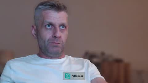 Snapshot of elculiador2207 chatting on 10-12-25, 04:44 Timm online show from 10-12-25, 04:44