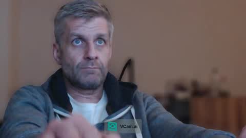 Snapshot of elculiador2207 chatting on 11-19-25, 12:21 Timm online show from 11-19-25, 12:21