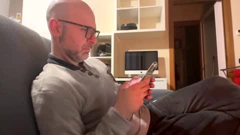 Eldiablo844 online show from 12-11-24, 07:46