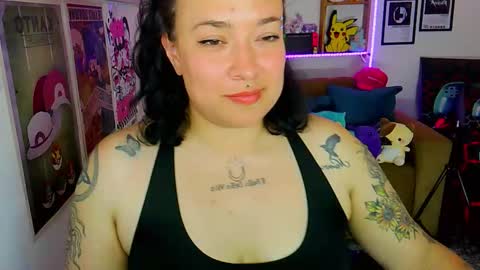 Snapshot of electricsapphire chatting on 09-29-25, 03:22 Alejandra online show from 09-29-25, 03:22