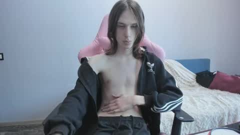 Snapshot of eleganc3 chatting on 02-17-26, 09:06 eleganc3 online show from 02-17-26, 09:06