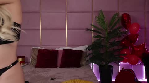 Eleine online show from 02-21-25, 09:54