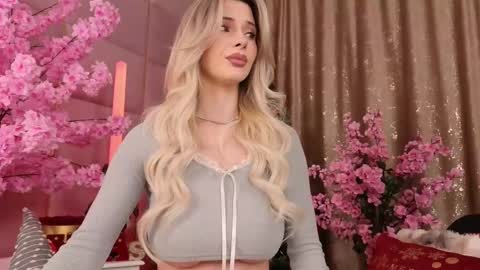 Eleine online show from 12-16-25, 10:37