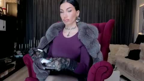 Snapshot of elektravelvet chatting on 12-04-24, 09:51 ElektraSheDemon online show from 12-04-24, 09:51