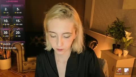 Elen  online show from 05-16-26, 06:43