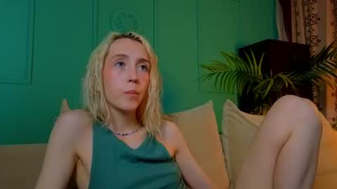 Elen  online show from 07-13-26, 05:43