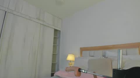 Elena online show from 12-21-25, 07:21