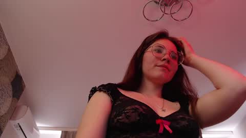 Elena online show from 04-23-26, 12:29