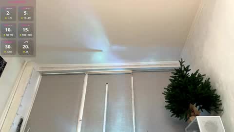 Mia online show from 04-05-26, 01:19