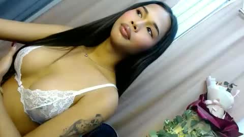Snapshot of elenapierce69 chatting on 05-17-26, 08:23 Call me Yours. online show from 05-17-26, 08:23