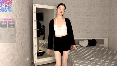 Snapshot of eleniswackhammer chatting on 12-15-25, 09:08 Annie PVT IS OPEN online show from 12-15-25, 09:08