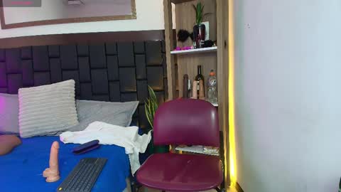 elenna_boobs_ online show from 03-31-26, 03:12