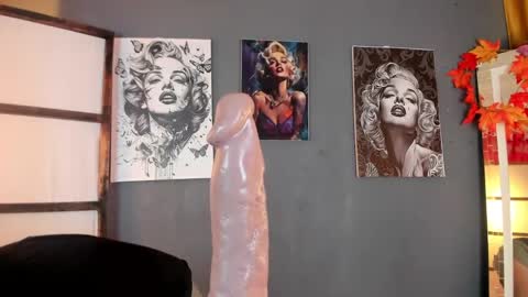 Snapshot of eleonor_x chatting on 05-20-26, 09:21 Eleonor online show from 05-20-26, 09:21