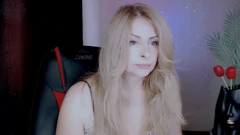 Elli online show from 10-12-25, 06:12