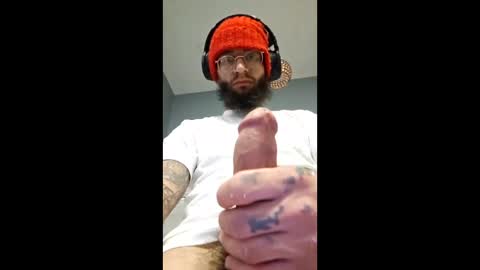 elephant_titus online show from 12-21-25, 05:47