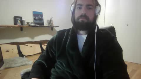 Snapshot of elephantfox chatting on 12-28-24, 06:17 fox online show from 12-28-24, 06:17