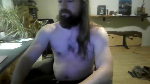 Snapshot of elephantfox chatting on 09-16-25, 04:13 fox online show from 09-16-25, 04:13