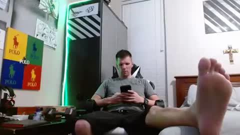 Walker online show from 12-17-25, 12:16