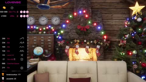 Snapshot of elfielovevt chatting on 12-25-24, 09:22 Elfie Love online show from 12-25-24, 09:22