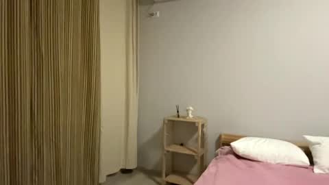 Mila online show from 04-23-26, 07:16