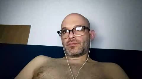 elgrande85 online show from 03-10-26, 08:36