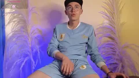 Elian online show from 01-24-25, 01:14