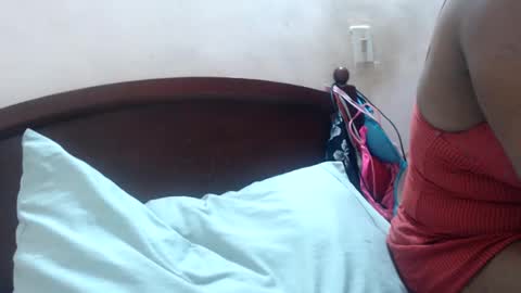 Snapshot of elianis598477 chatting on 11-16-25, 10:32 elianis598477 online show from 11-16-25, 10:32