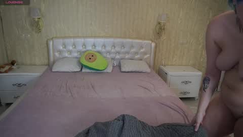 Luna online show from 11-19-25, 10:10