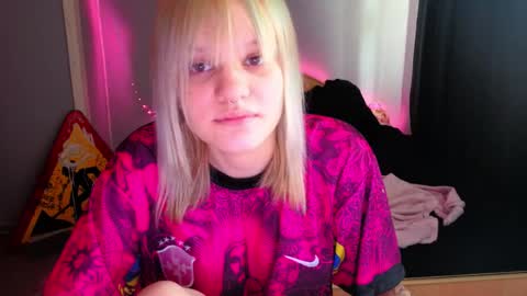 Snapshot of elieiza_xo chatting on 05-21-26, 09:27 elieiza_xo online show from 05-21-26, 09:27