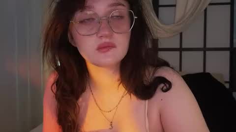 Ellie online show from 10-23-25, 05:40