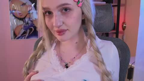 Ellie online show from 04-25-26, 05:21