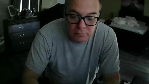 Snapshot of elierpons73 chatting on 03-11-25, 07:36 elierpons73 online show from 03-11-25, 07:36