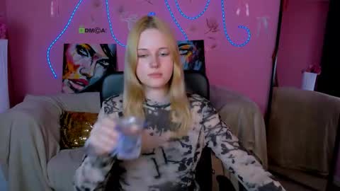 Elin online show from 05-11-26, 02:45