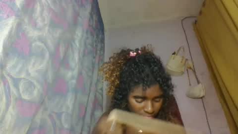 elina981 online show from 04-18-26, 07:58