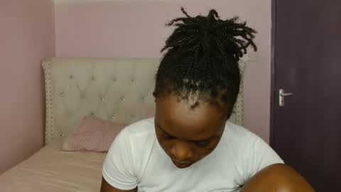 elina_gee online show from 01-18-26, 09:29