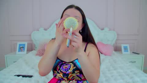 ElinaBellucci online show from 04-01-26, 04:35