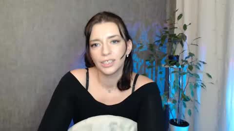 Elina online show from 01-31-25, 01:33