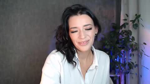 Elina online show from 10-22-25, 11:59