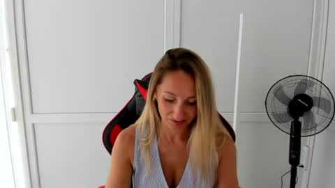 Milena online show from 06-23-26, 06:33