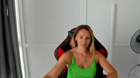 Milena online show from 06-29-26, 10:15
