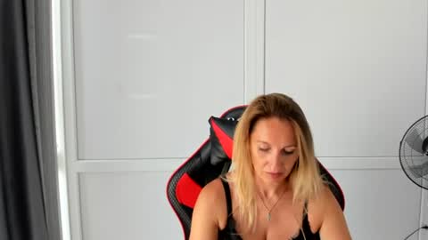 Milena online show from 07-03-26, 07:15