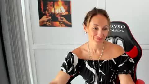 Milena online show from 08-05-26, 06:38