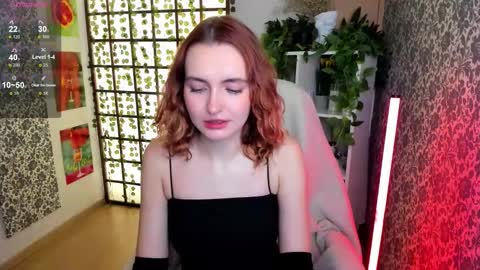 Elis  online show from 10-13-25, 01:27