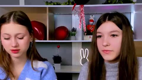 elis_sunny online show from 02-18-26, 05:58